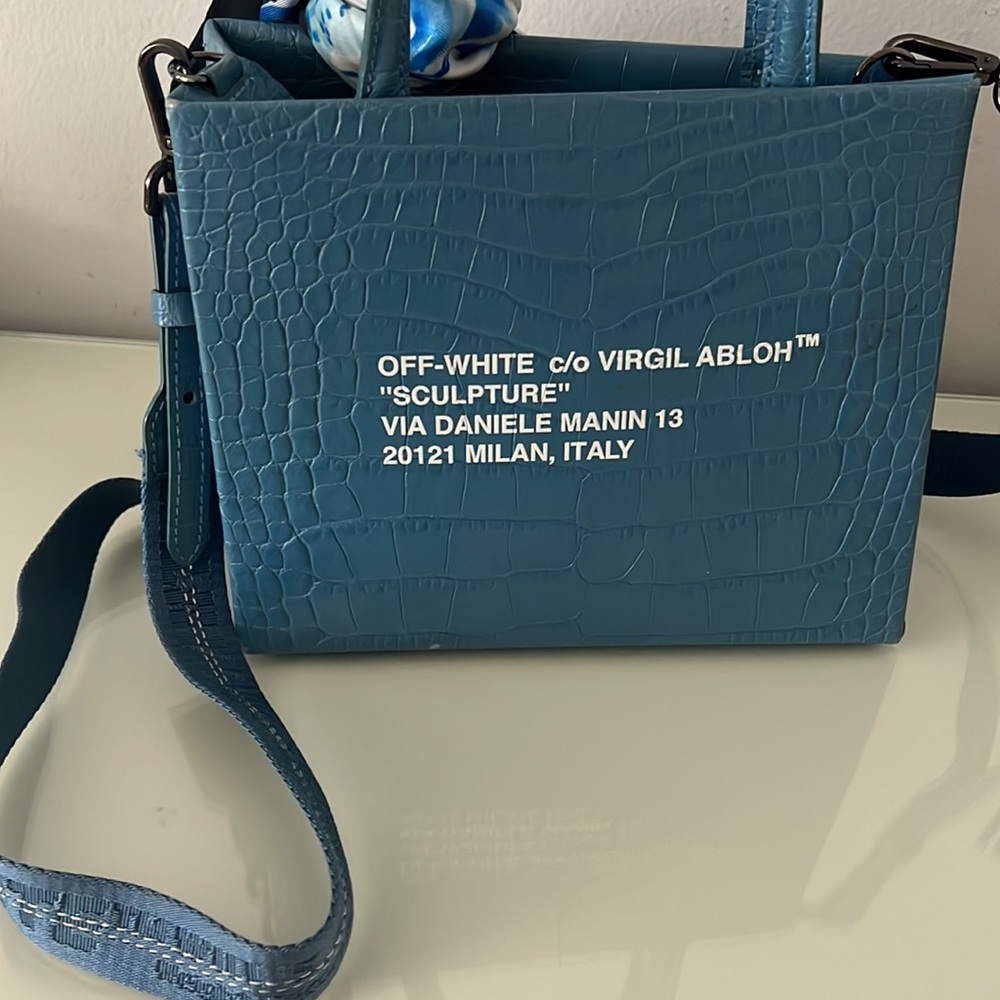 Off white blue hand and crossbody shoulder bag - Picture 3 of 7